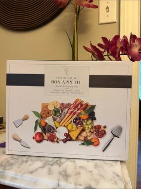 Bon Appétit Charcuterie Serving Board Set - NWT